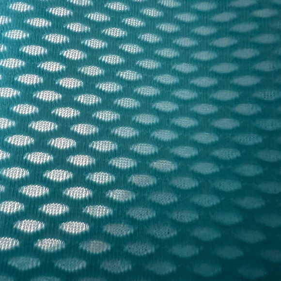 Under Armour Women’s Tank Top - Picture 5 of 7